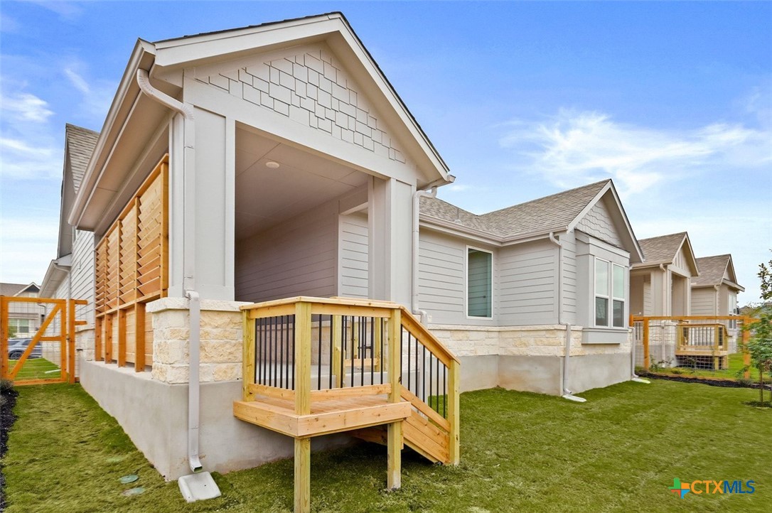 12213 Moon Pool Schertz, TX 78154 - Photo 25 of 25 a view of a house with backyard and porch