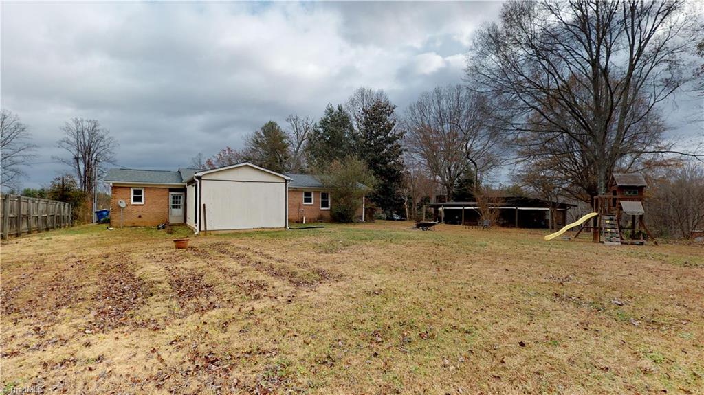 221 Willis Road Mount Airy, NC 27030 - Photo 5 of 19 Gallery Image 5