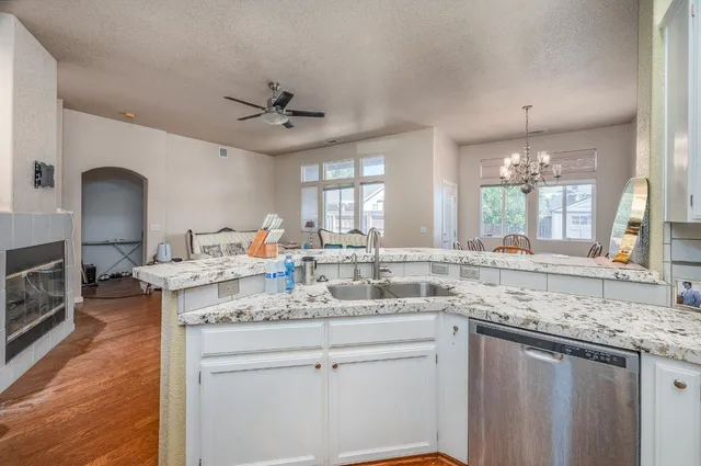 $499,900 | 4160 Donovan Way, Turlock, CA 95382