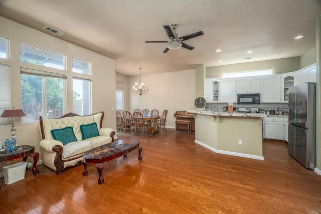 $499,900 | 4160 Donovan Way, Turlock, CA 95382