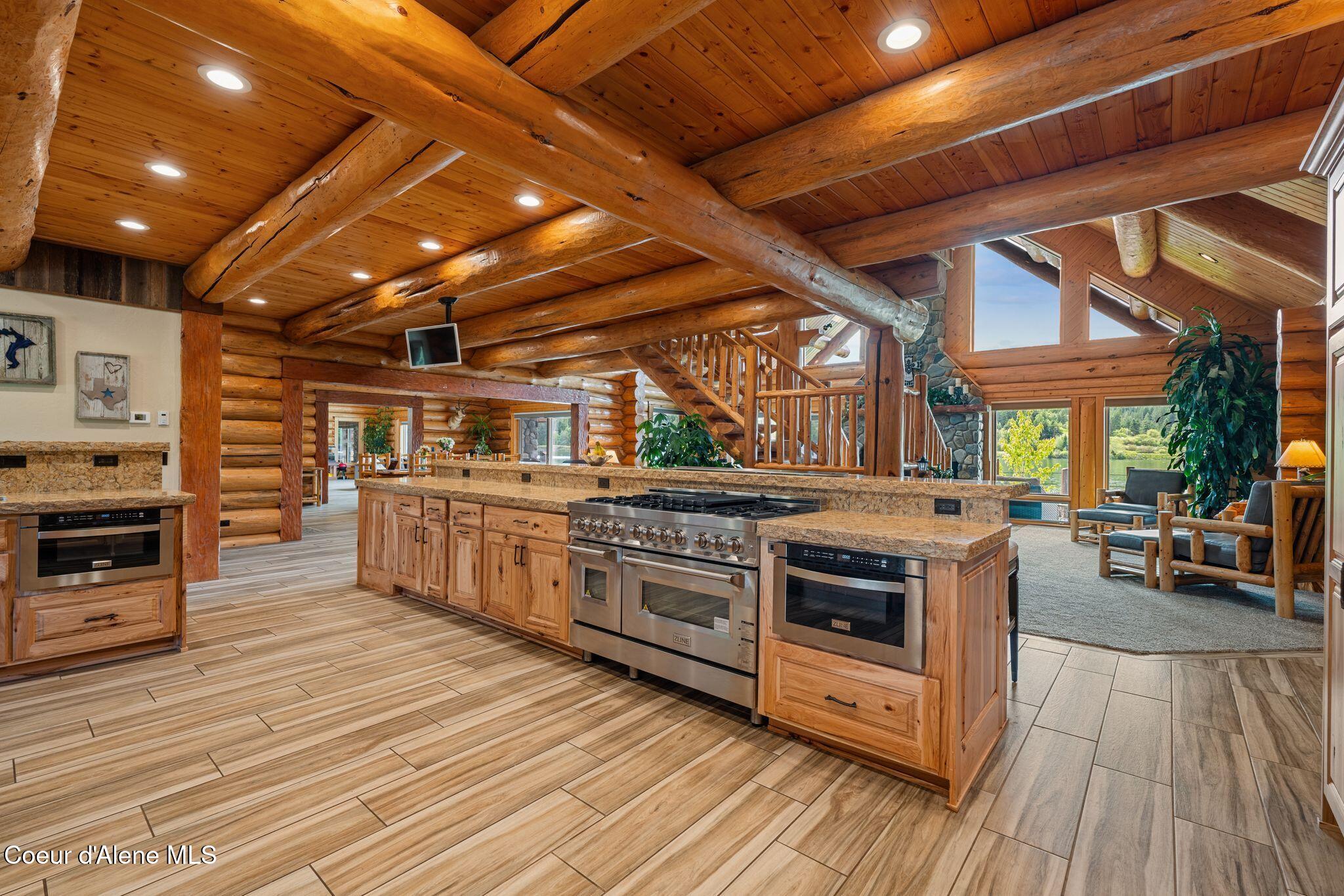 816 Ponderesa Ranch Road Sagle, ID 83860 - Photo 21 of 95 Kitchen