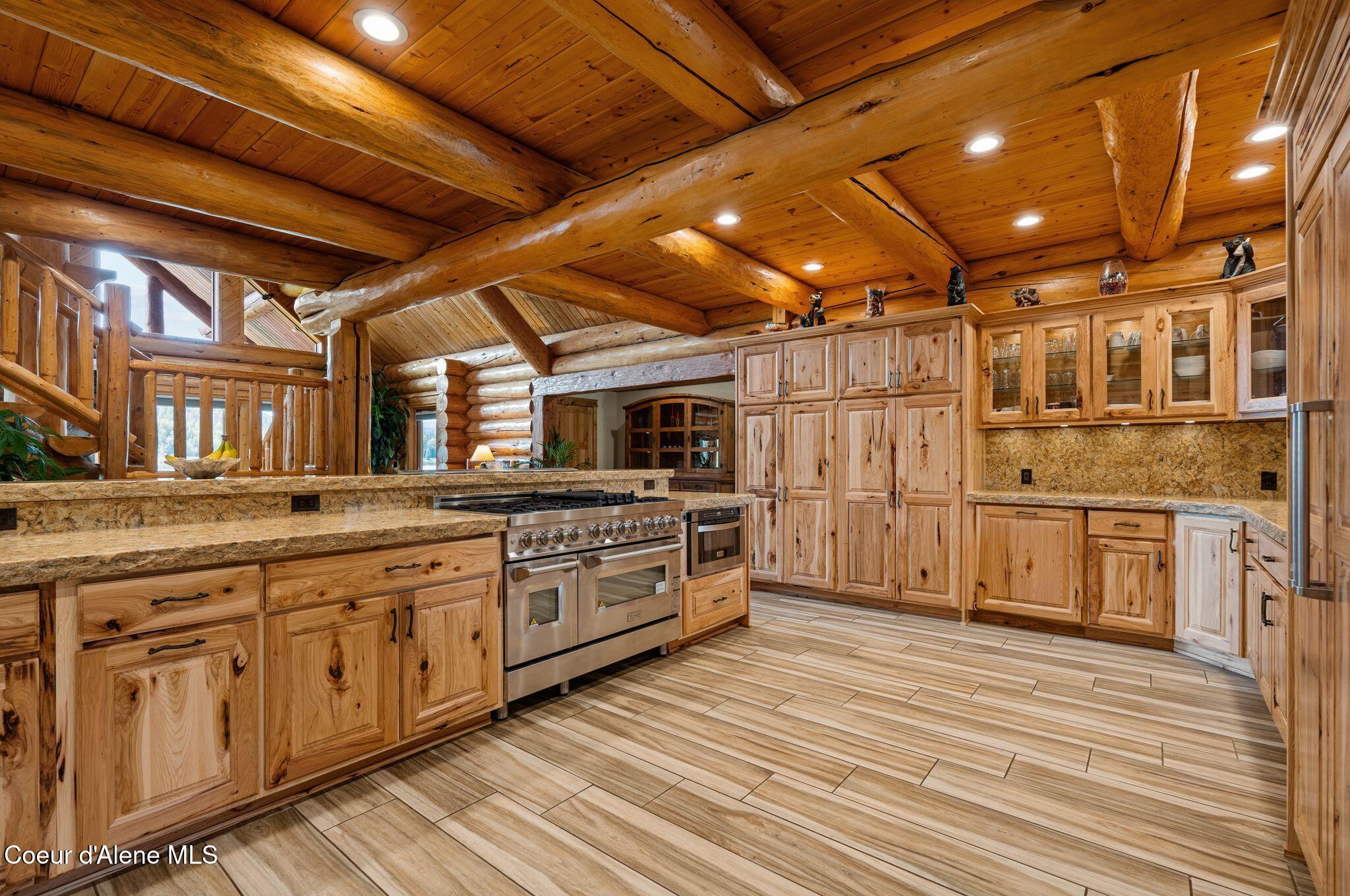 816 Ponderesa Ranch Road Sagle, ID 83860 - Photo 23 of 95 Kitchen