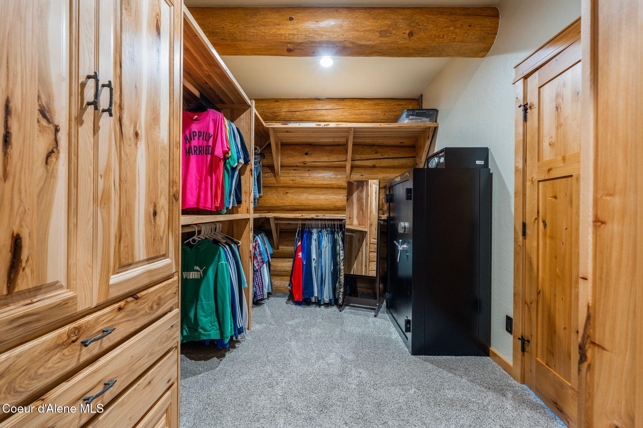 816 Ponderesa Ranch Road Sagle, ID 83860 - Photo 53 of 95 Walk in Closet