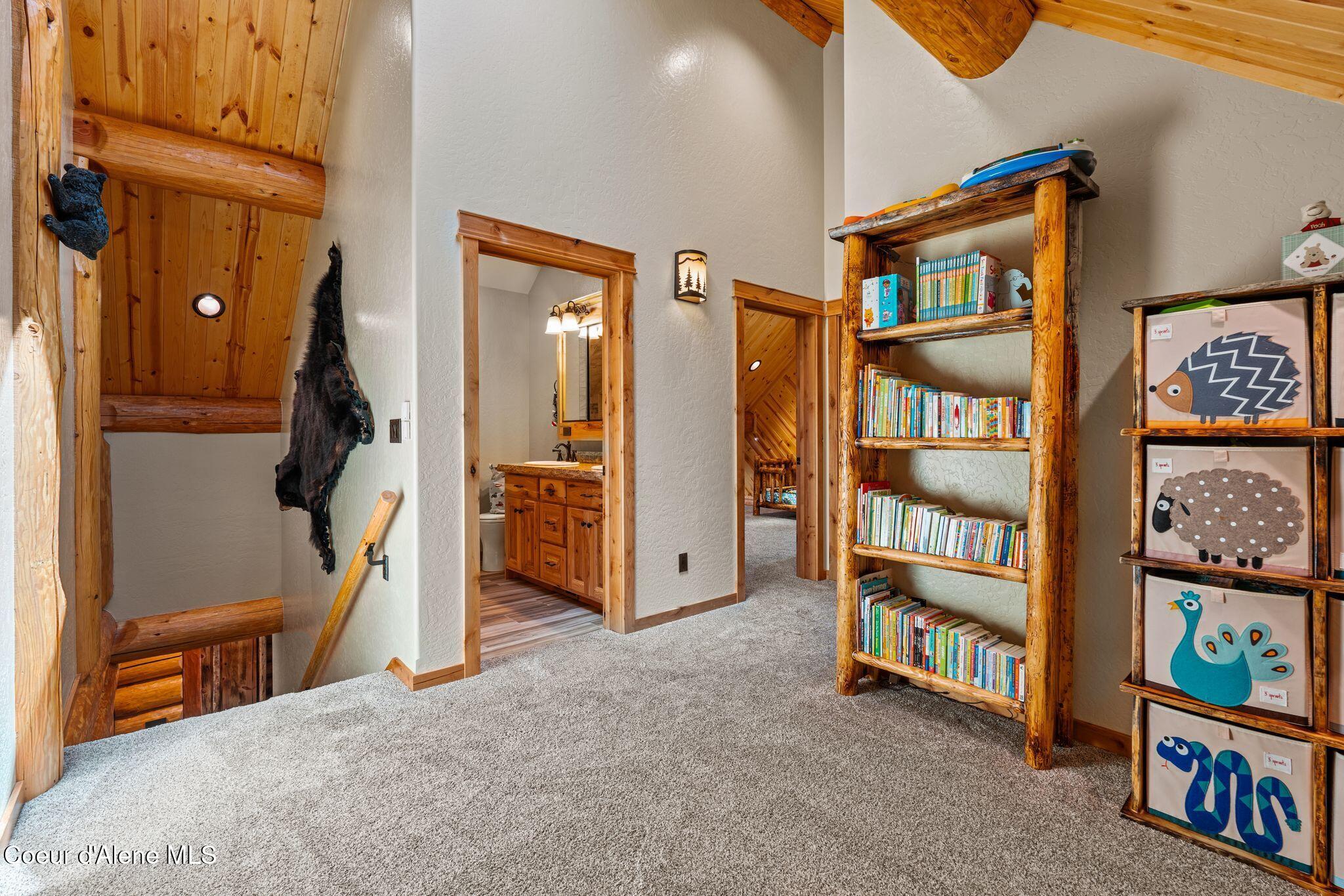 816 Ponderesa Ranch Road Sagle, ID 83860 - Photo 58 of 95 Bedroom