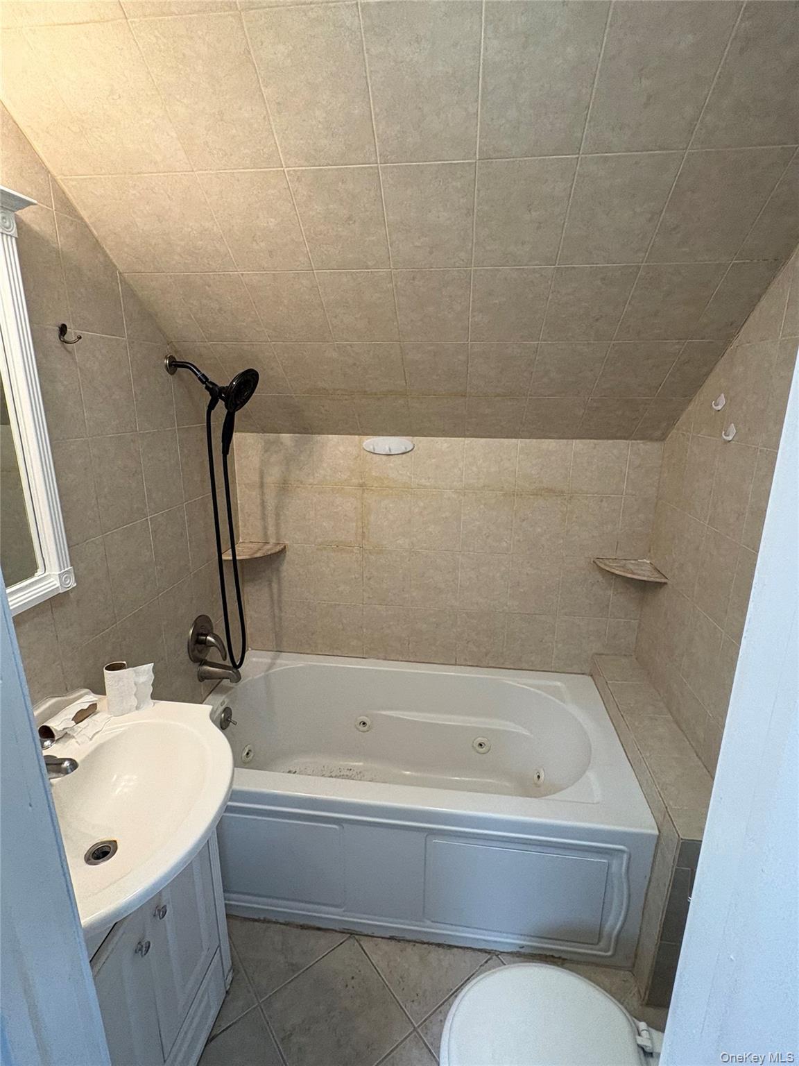 100 Merrick Road Amityville, NY 11701 - Photo 8 of 9
