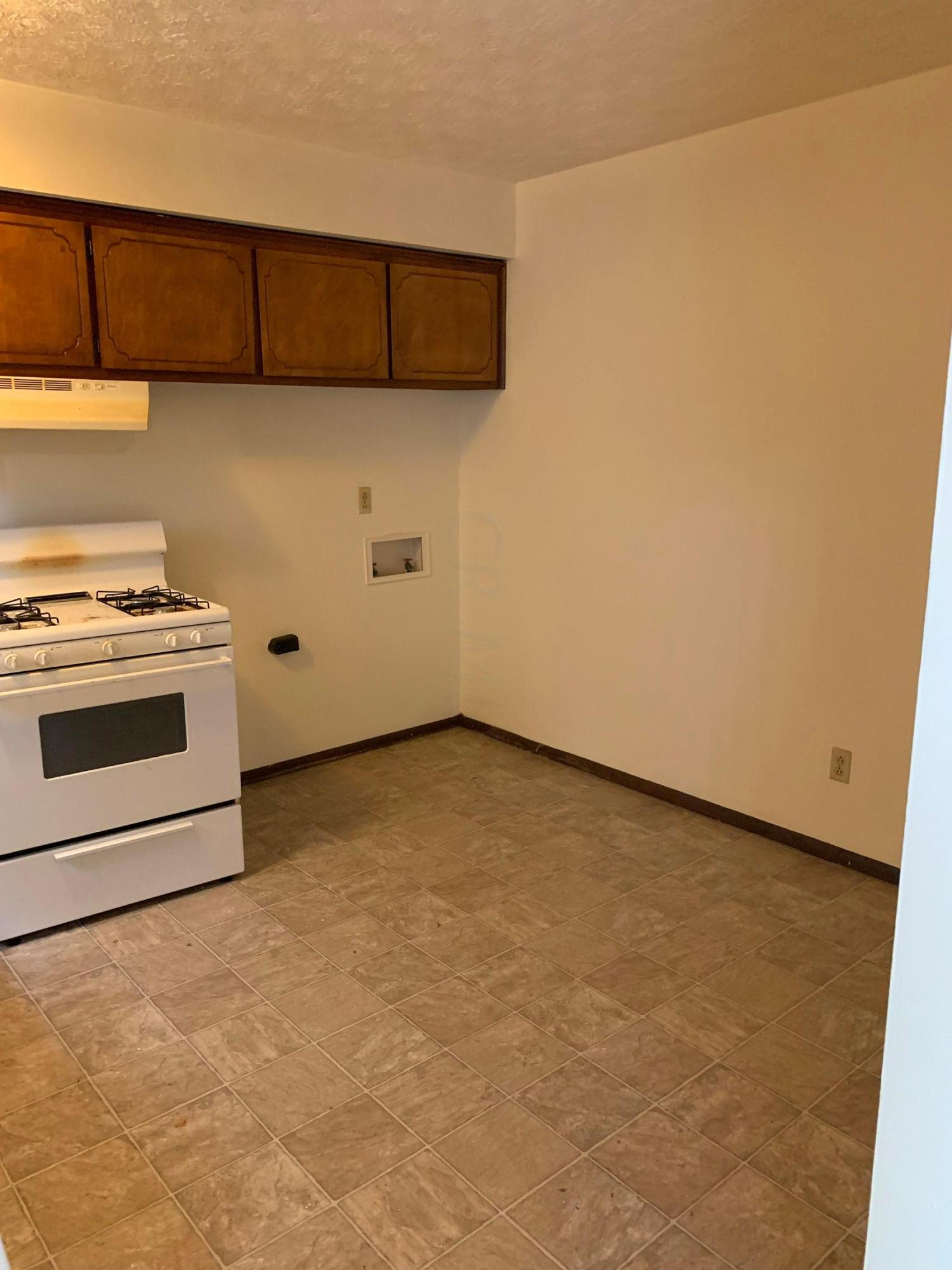 5904 Hallworth Avenue, Unit 5904A Columbus, OH 43232 - Photo 3 of 19