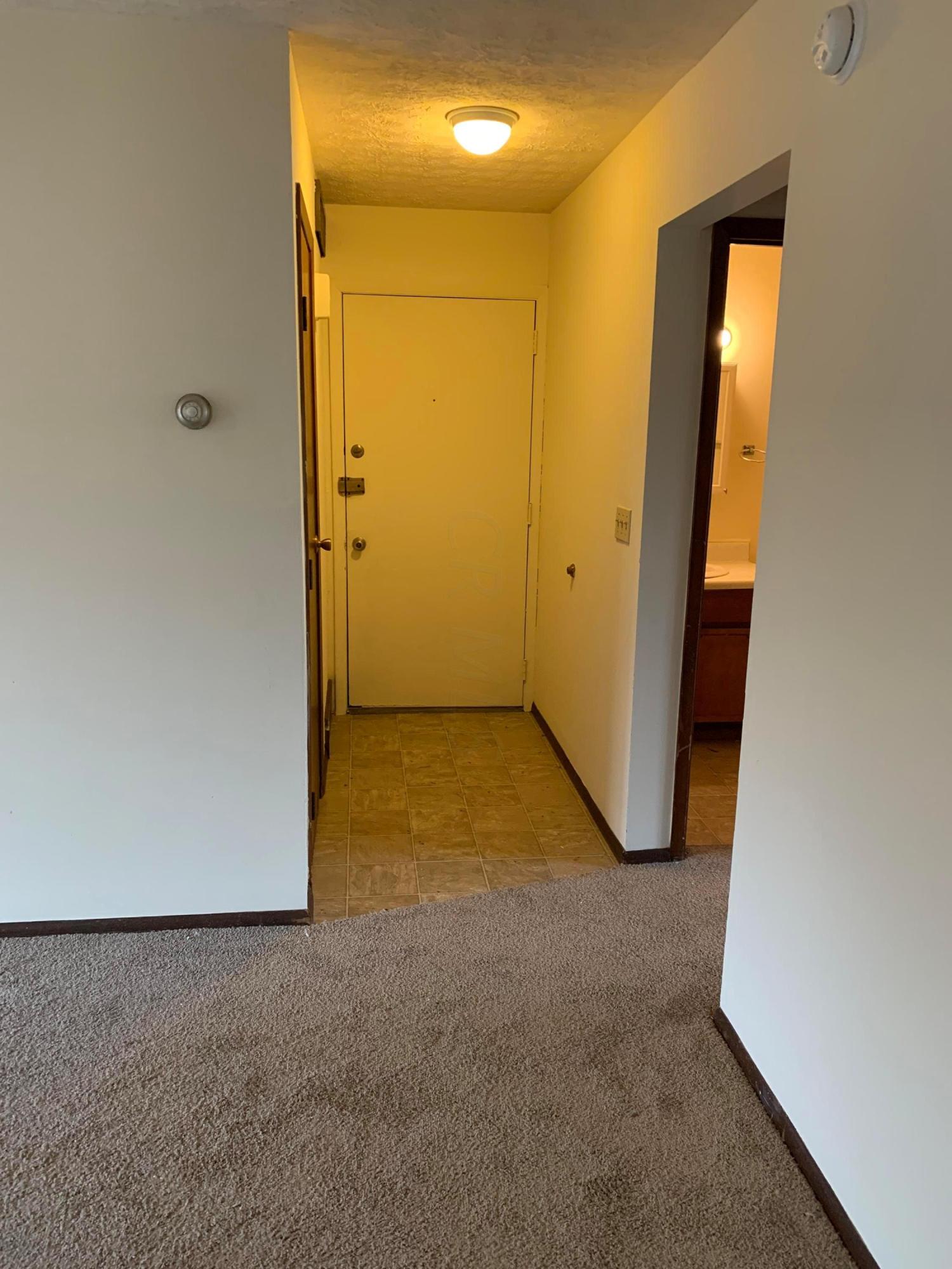 5904 Hallworth Avenue, Unit 5904A Columbus, OH 43232 - Photo 7 of 19