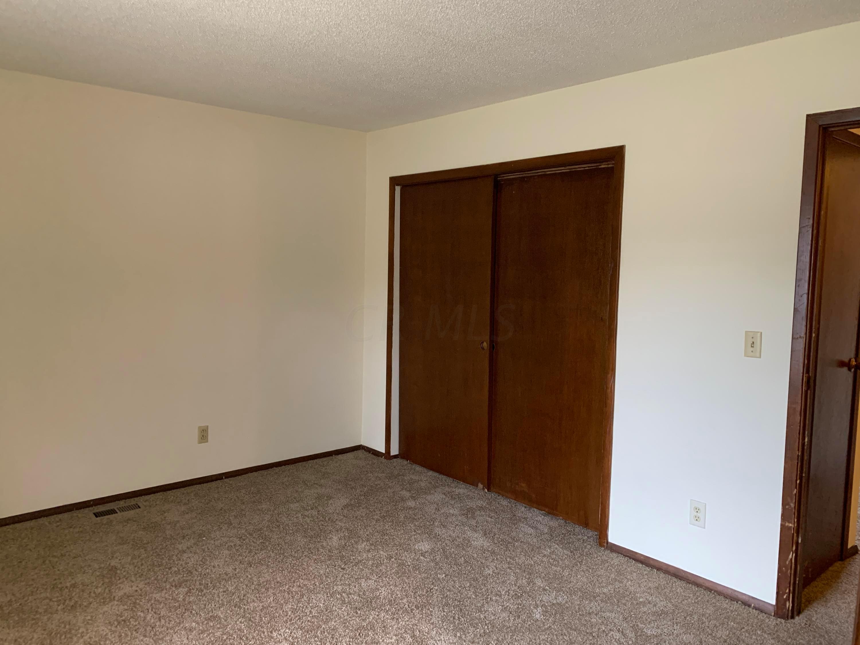 5904 Hallworth Avenue, Unit 5904A Columbus, OH 43232 - Photo 10 of 19