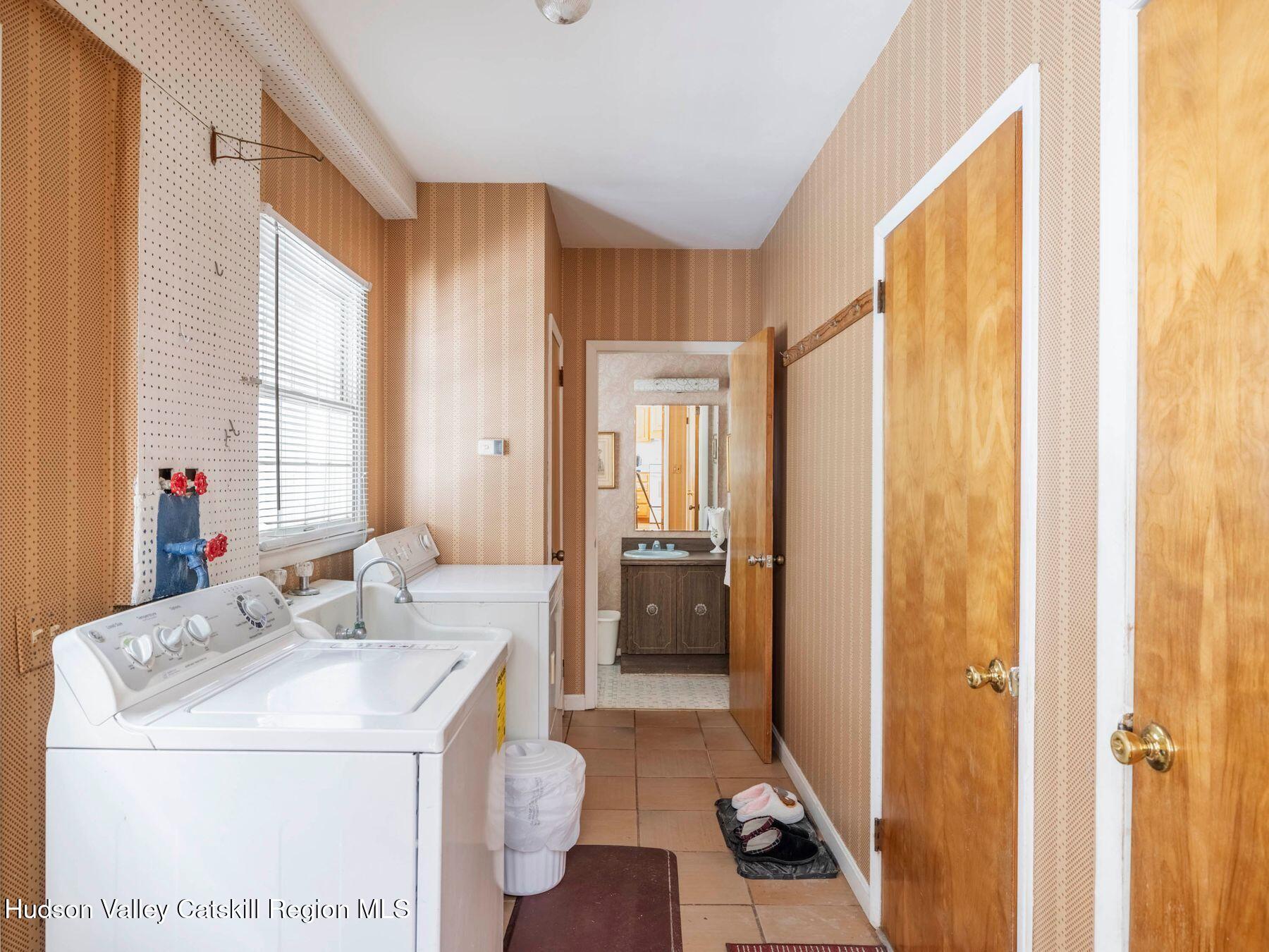 366 Terry Road Stamford, NY 12167 - Photo 6 of 50 photo_online_016