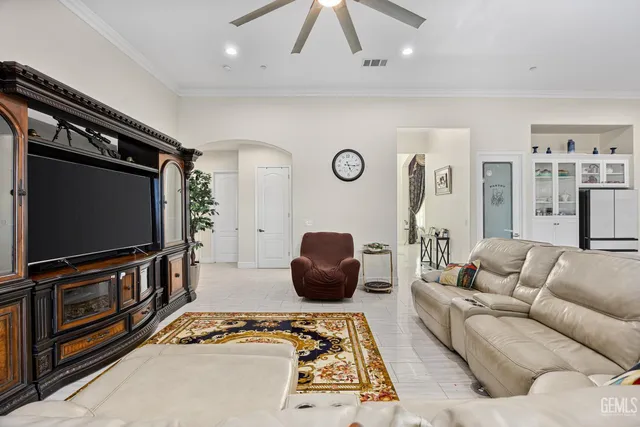 $1,199,999 | Undisclosed Address, Bakersfield, CA 93307