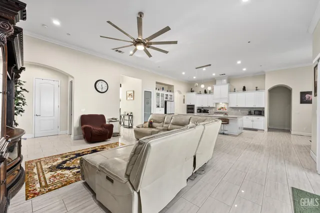 $1,199,999 | Undisclosed Address, Bakersfield, CA 93307