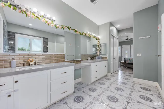 $1,199,999 | Undisclosed Address, Bakersfield, CA 93307