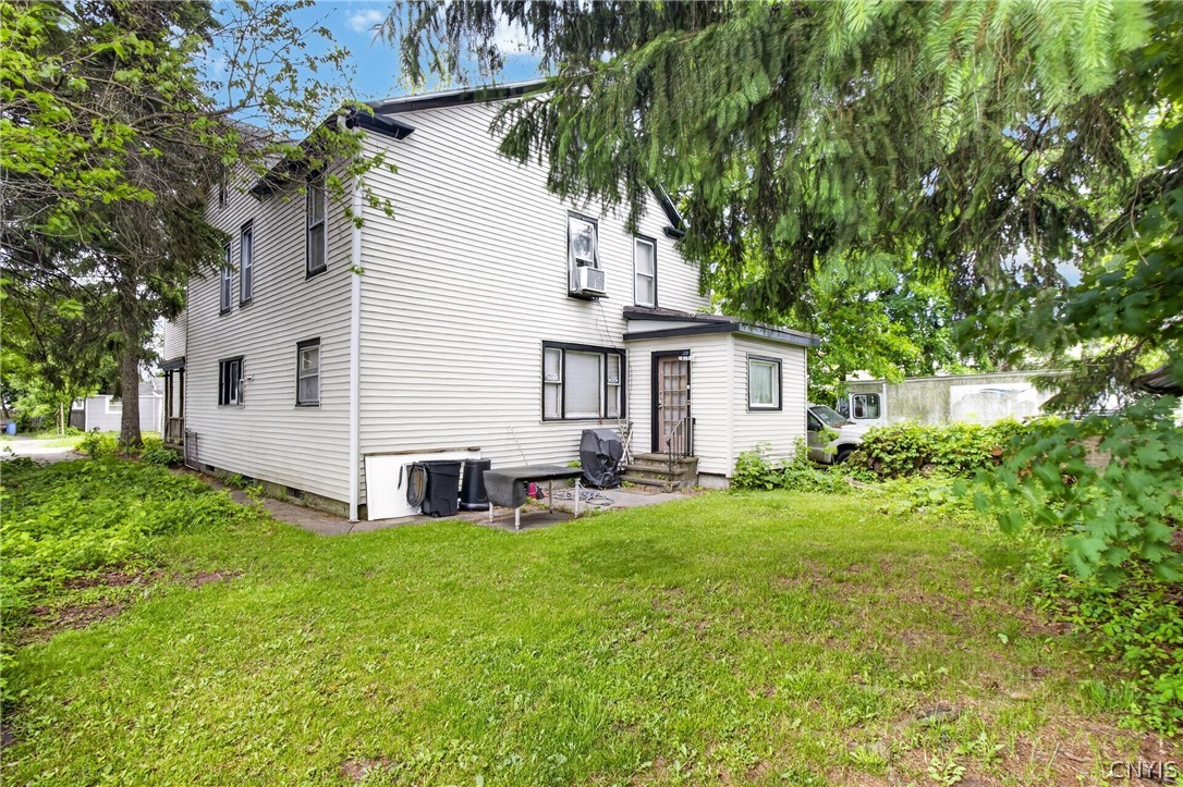 613 Spring Street Utica, NY 13502 - Photo 5 of 16