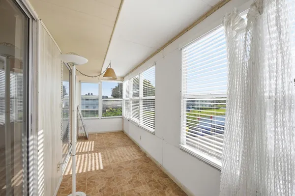 $1,600 | 384 Saxony Lane, Delray Beach, FL 33446