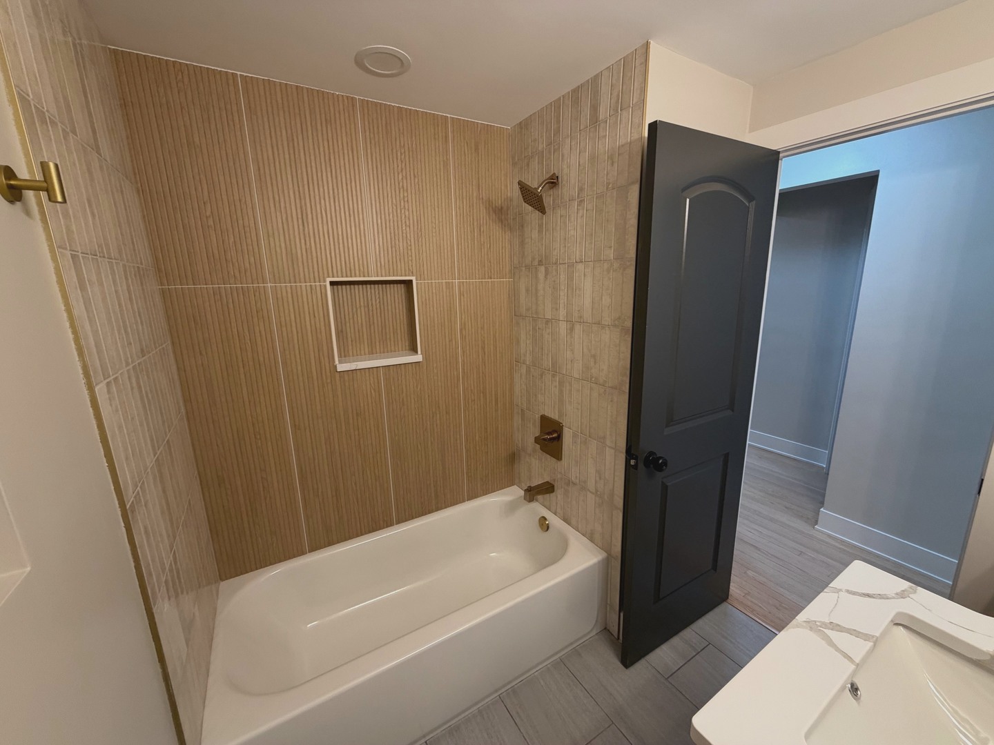 7851 Moody Avenue Burbank, IL 60459 - Photo 5 of 14