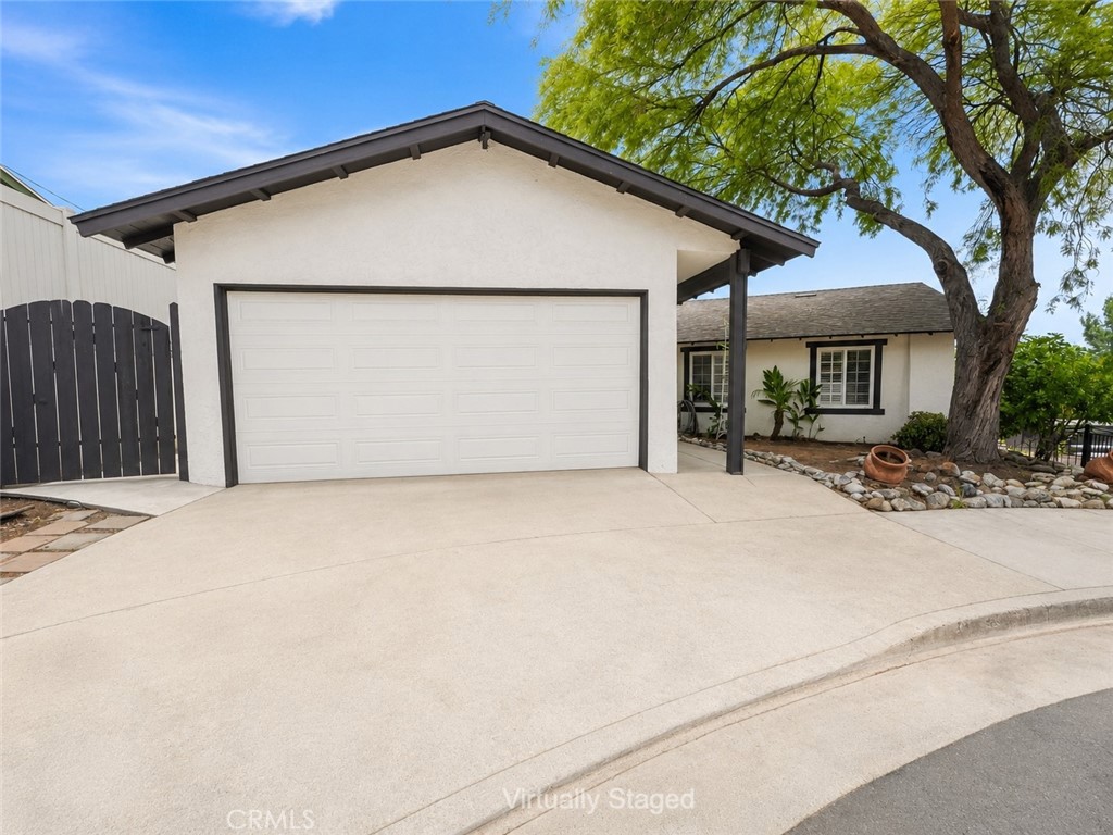 2735 Brockton Avenue Riverside, CA 92501 - Photo 1 of 48