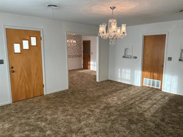 $255,000 | 984 North Monroe Street, La Grange, TX 78945