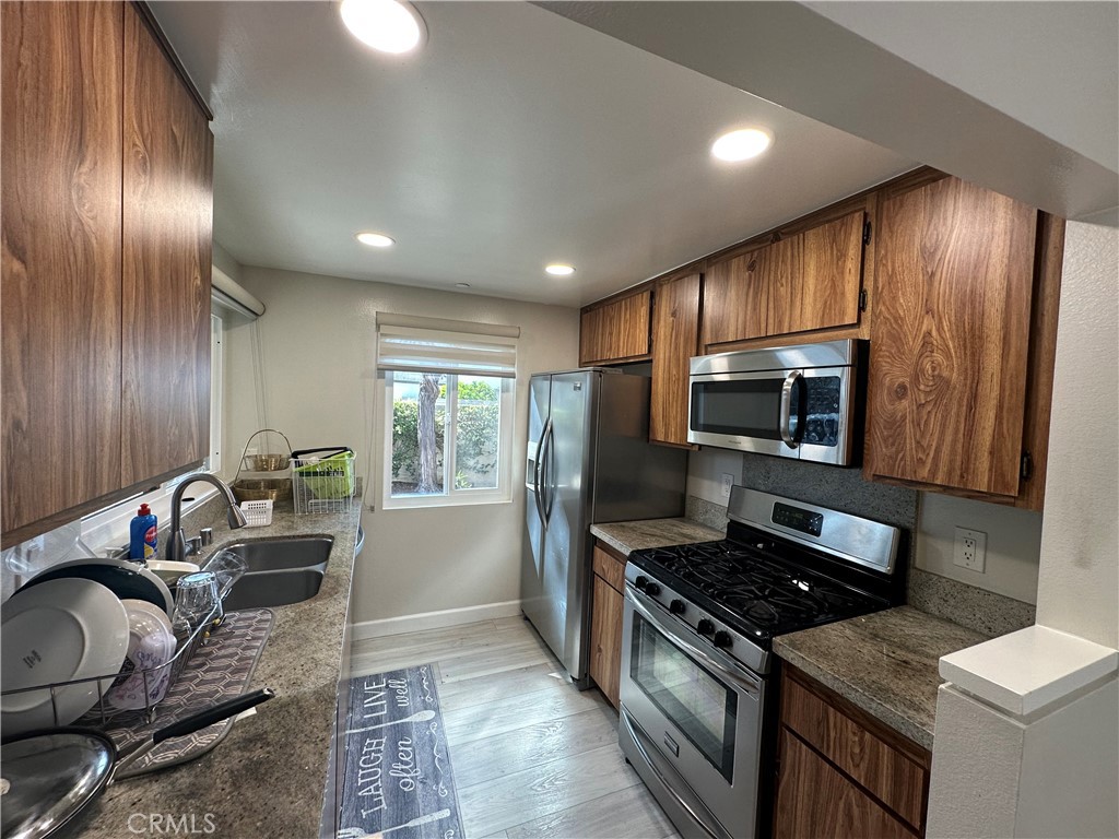 156 Echo Run, Unit 70 Irvine, CA 92614 - Photo 9 of 25