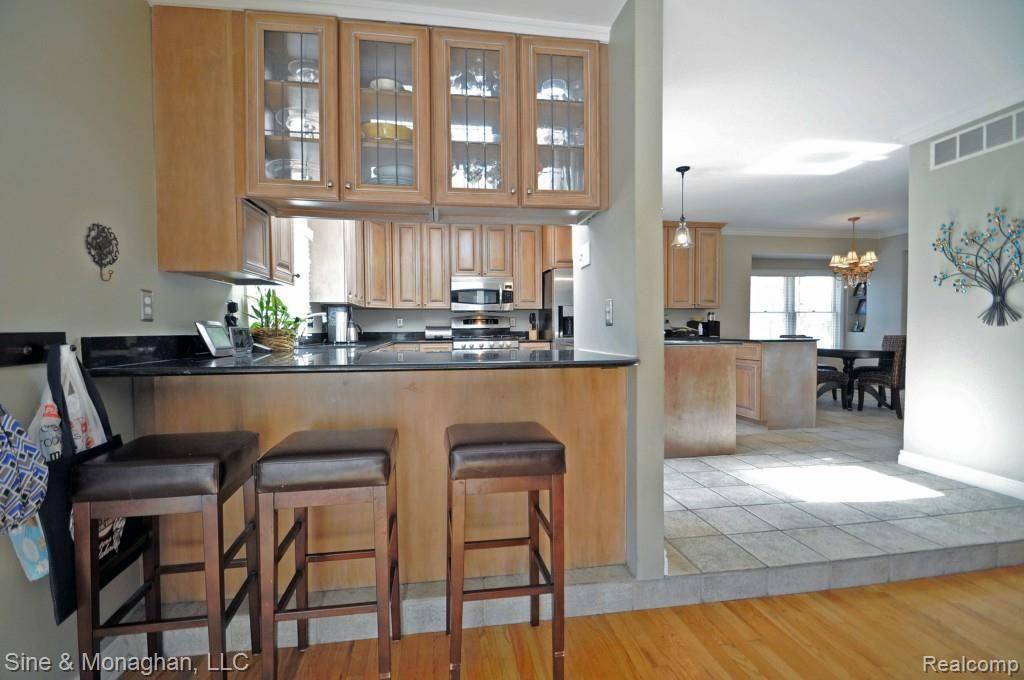341 Kerby Road Grosse Pointe, MI 48236 - Photo 23 of 31 24.jpg