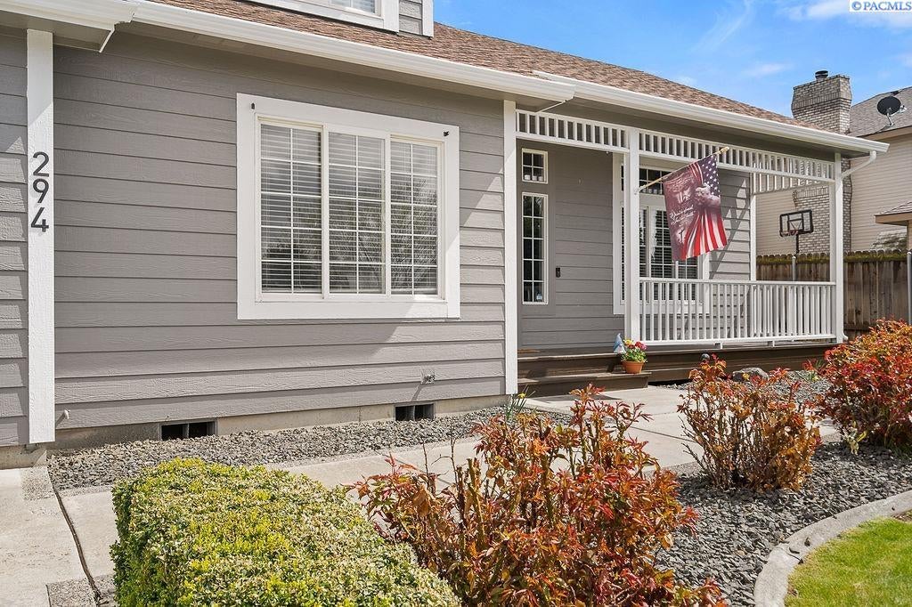 294 Rachel Road Kennewick, WA 99338 - Photo 4 of 29 Gallery Image 4