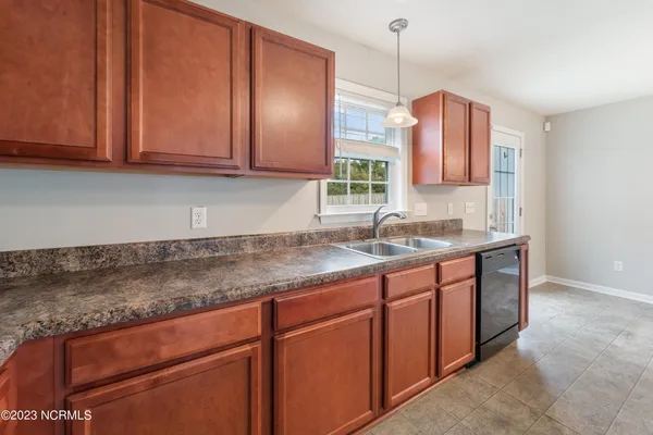 $1,795 | 4008 West T Whitehead Drive, Jacksonville, NC 28546