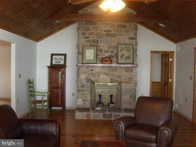 1511 Elk Forest Road Elkton, MD 21921 - Photo 8 of 14 Living Room