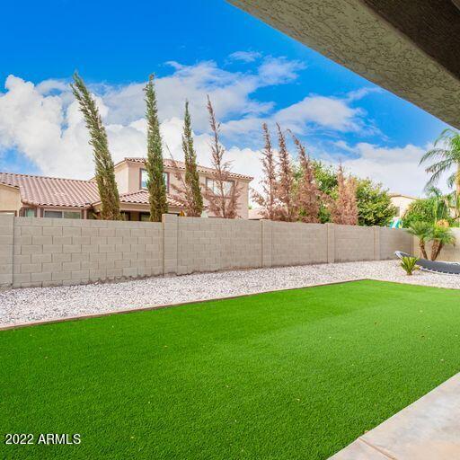 3230 East Blue Ridge Way Gilbert, AZ 85298 - Photo 34 of 43 image