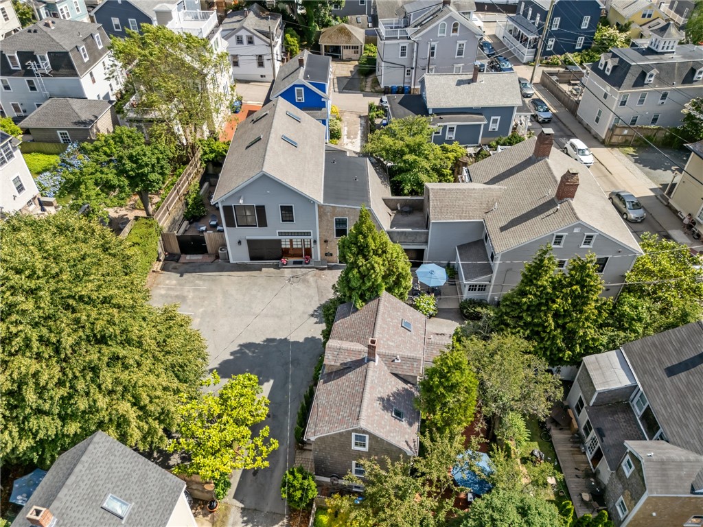 352 Spring Street Newport, RI 02840 - Photo 5 of 50
