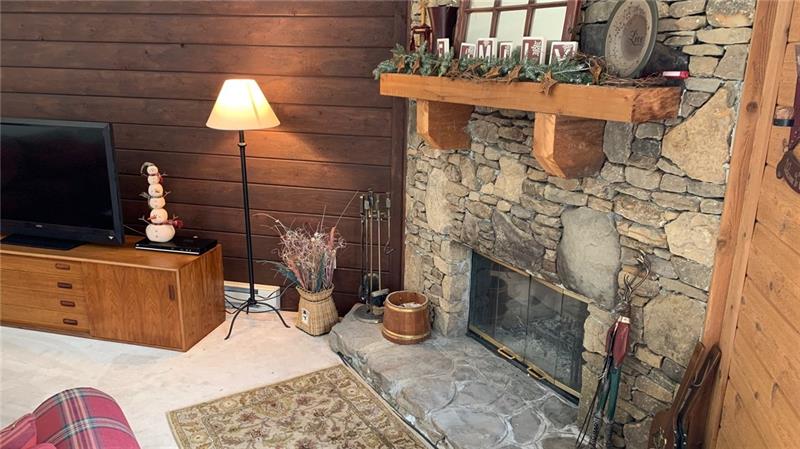 2714 Powder Ridge Road Hidden Valley, PA 15502 - Photo 3 of 25 Gallery Image 3