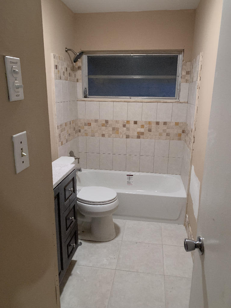 6005 Northwest 68th Avenue Tamarac, FL 33321 - Photo 8 of 14 41953_69c161719fb68_03.23.2026_image-8