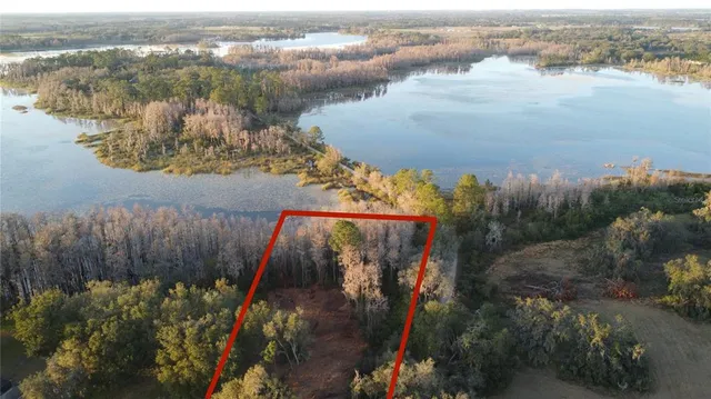 a view of lake from yard