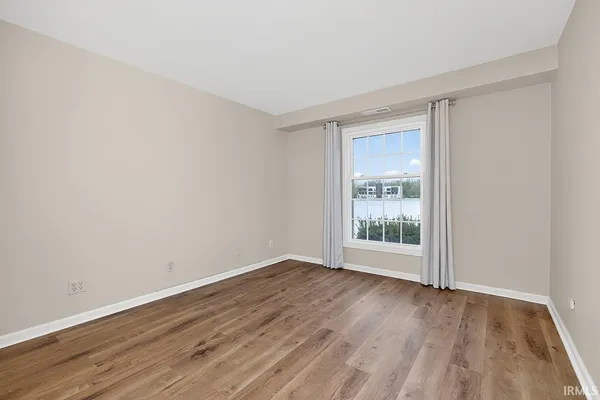 $349,900 | 1077 Greenleaf Boulevard, Unit 101, Elkhart, IN 46514