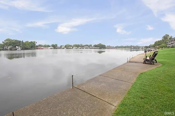 $349,900 | 1077 Greenleaf Boulevard, Unit 101, Elkhart, IN 46514