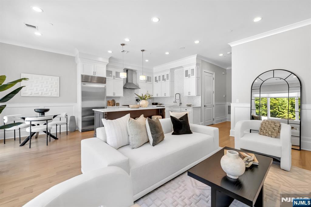 14 Gabriel Court, Unit 14 Paramus, NJ 07652 - Photo 1 of 44