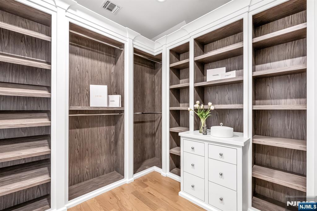 14 Gabriel Court, Unit 14 Paramus, NJ 07652 - Photo 19 of 44