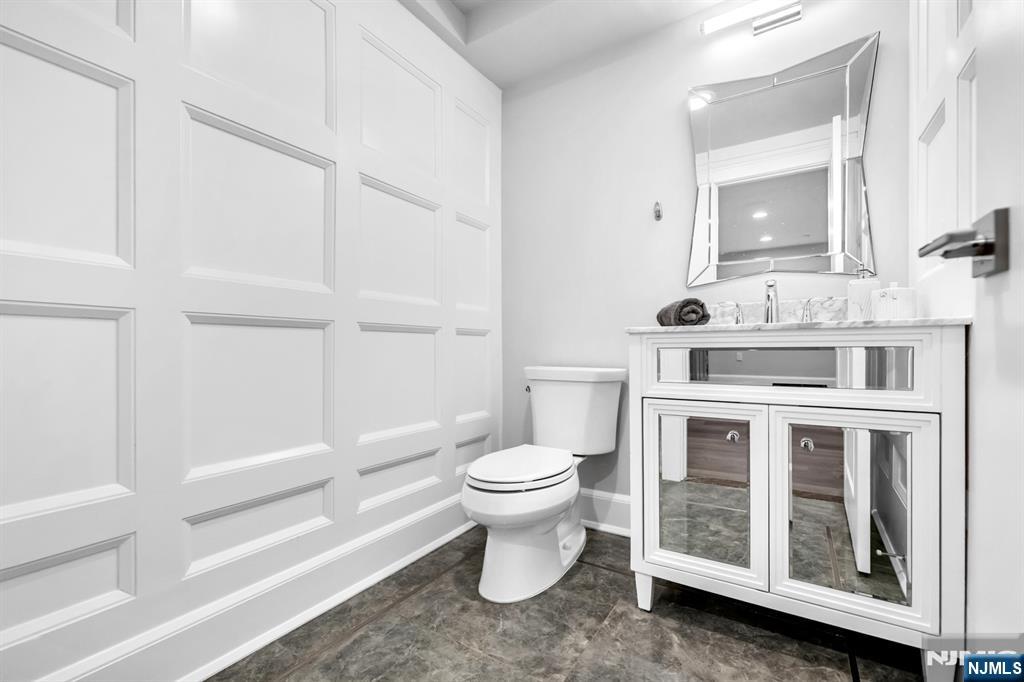 14 Gabriel Court, Unit 14 Paramus, NJ 07652 - Photo 40 of 44