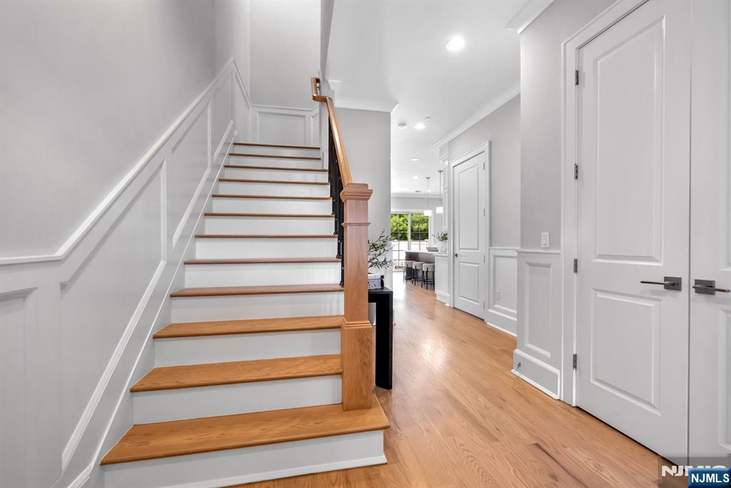 14 Gabriel Court, Unit 14 Paramus, NJ 07652 - Photo 5 of 44