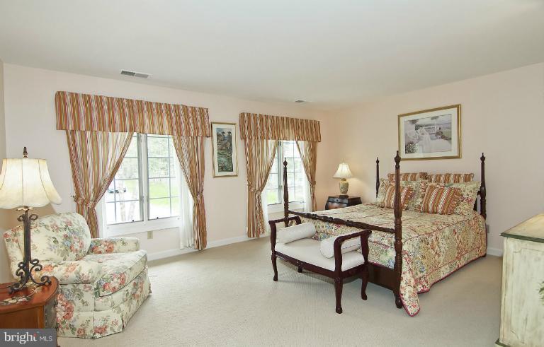 11004 South Glen Road Potomac, MD 20854 - Photo 5 of 24 Bedroom