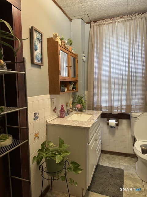 66 Windsor Avenue Meriden, CT 06451 - Photo 17 of 26 1st floor unit 1/2 bath