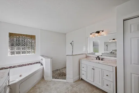 $1,200,000 | 8671 155th Place North, Palm Beach Gardens, FL 33418