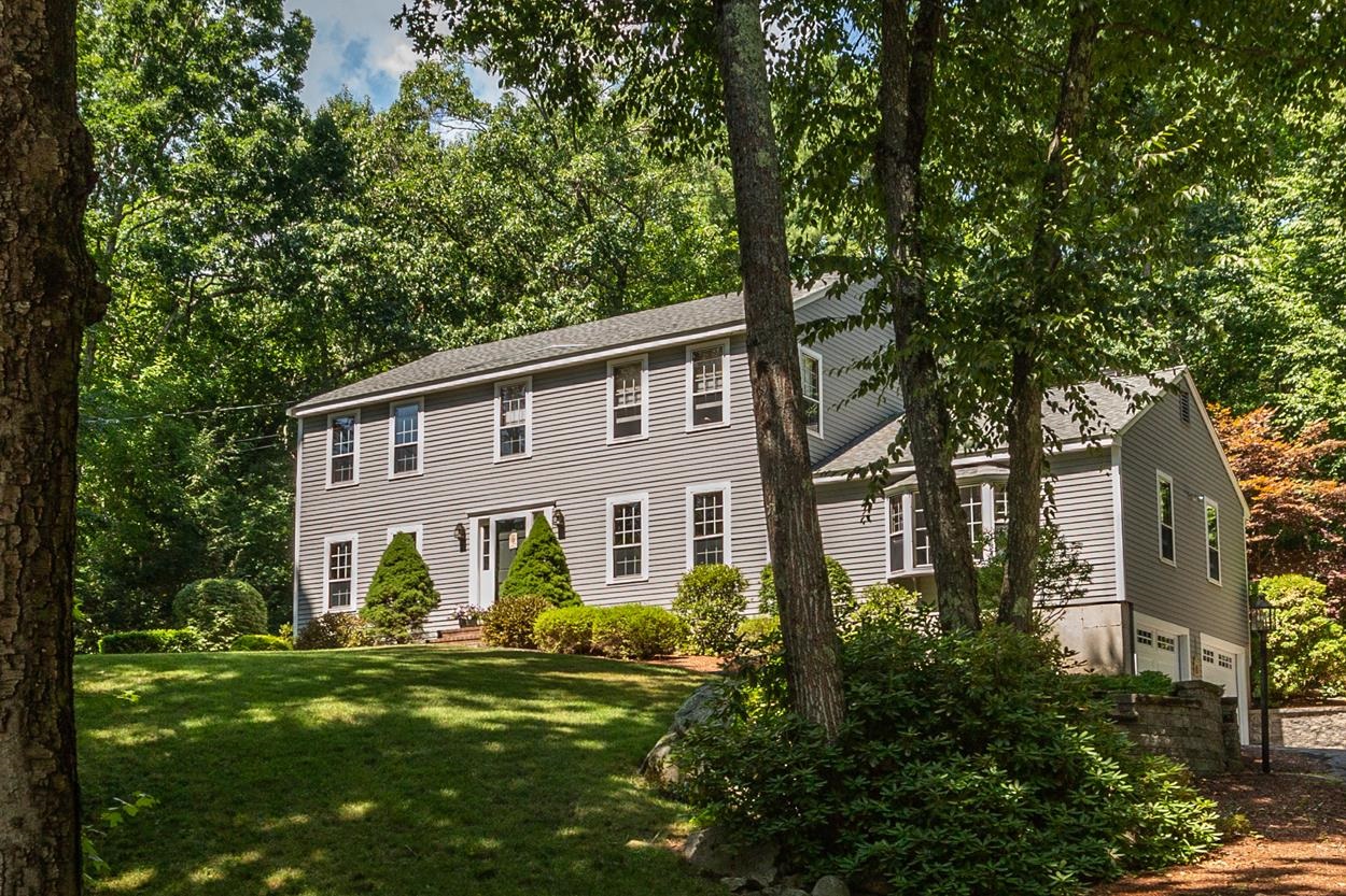 28 Freedom Hill Road Hampstead, NH 03841 - Photo 1 of 37