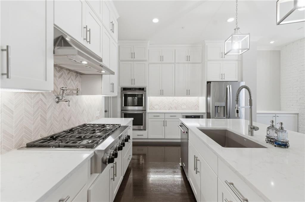 2070 Wheaton Way Atlanta, GA 30328 - Photo 8 of 47