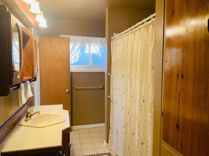 2562 Healey Road Boyne City, MI 49712 - Photo 8 of 10 Gallery Image 8