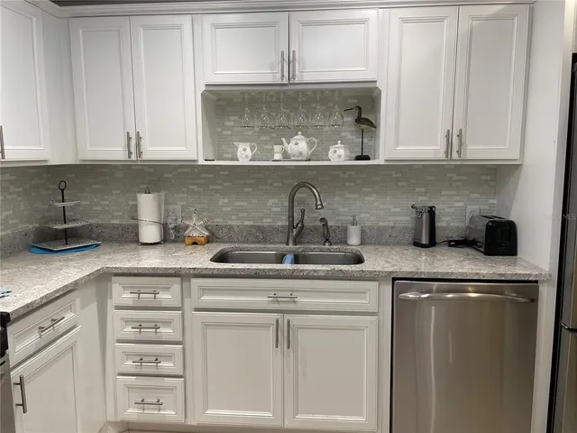 $4,000 | 1621 Gulf Boulevard, Unit 1106, Clearwater Beach, FL 33767