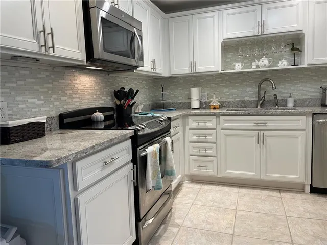 $4,000 | 1621 Gulf Boulevard, Unit 1106, Clearwater Beach, FL 33767