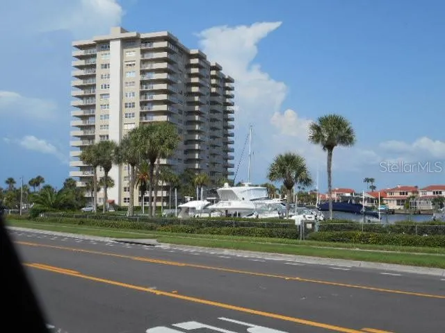 $4,000 | 1621 Gulf Boulevard, Unit 1106, Clearwater Beach, FL 33767