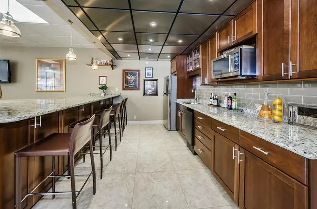 $4,000 | 1621 Gulf Boulevard, Unit 1106, Clearwater Beach, FL 33767