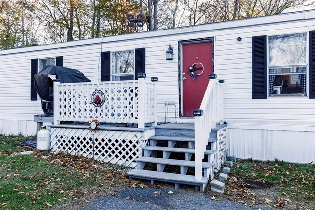 $163,500 | 18 Maple Street, Unit 30, Pepperell, MA 01463
