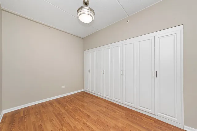 $269,900 | 6420 Double Eagle Drive, Unit 510, Woodridge, IL 60517