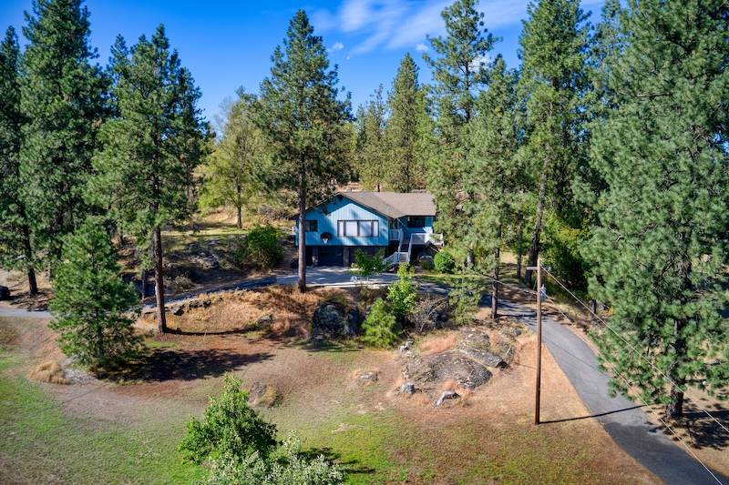 18615 North Division Road Colbert, WA 99005 - Photo 1 of 37